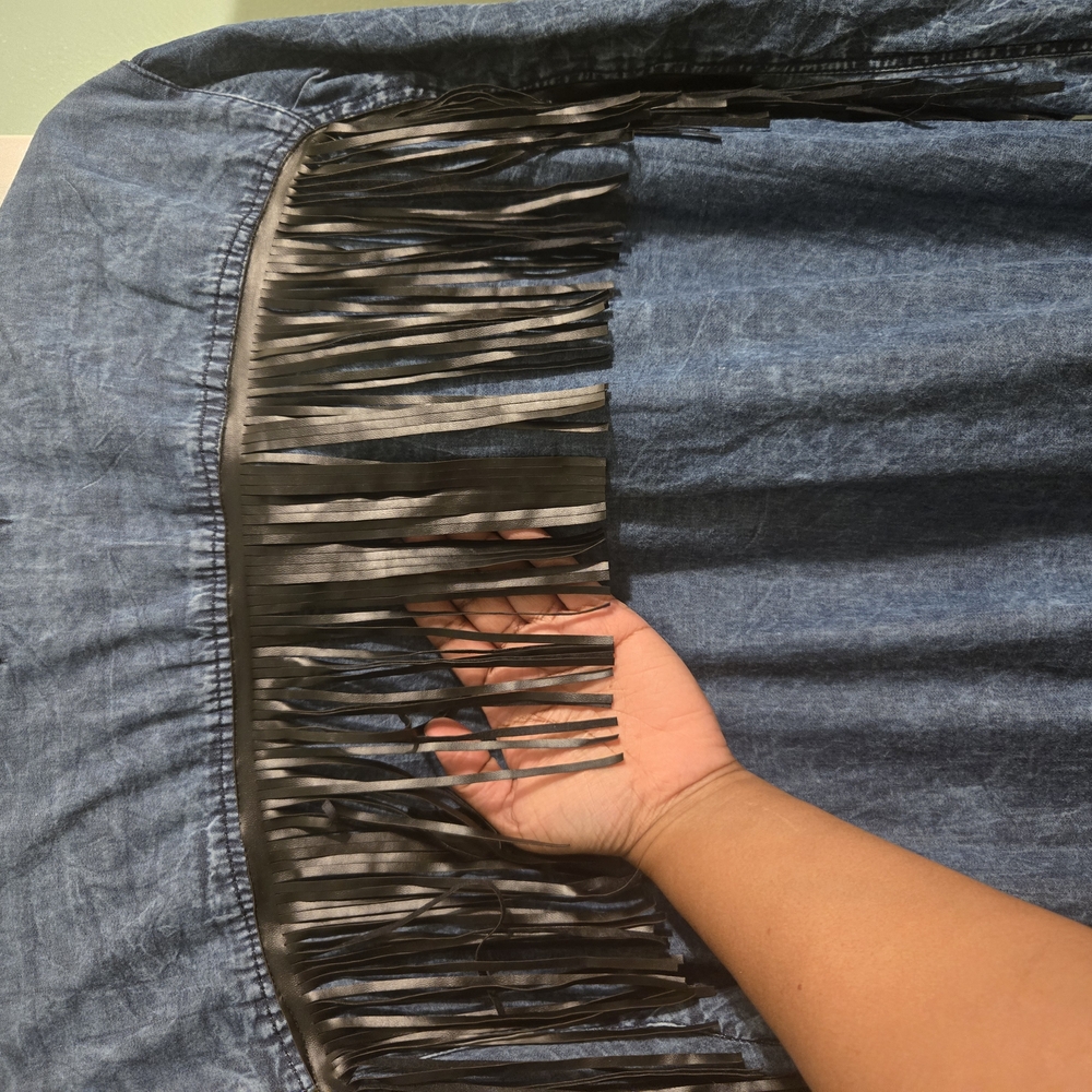 Denim Button-Up Shirt with Patch - Picture 4 of 7